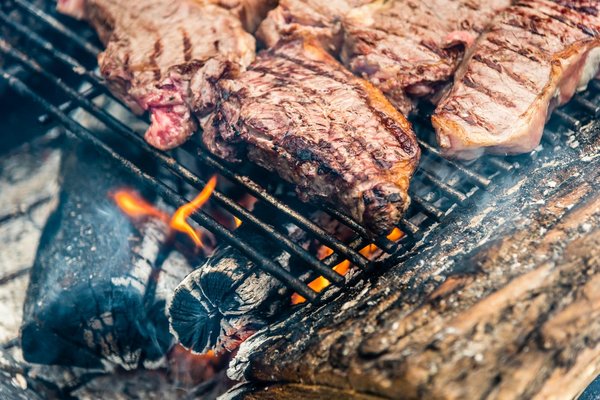 Les bienfaits de la cuisson au charbon de bois
